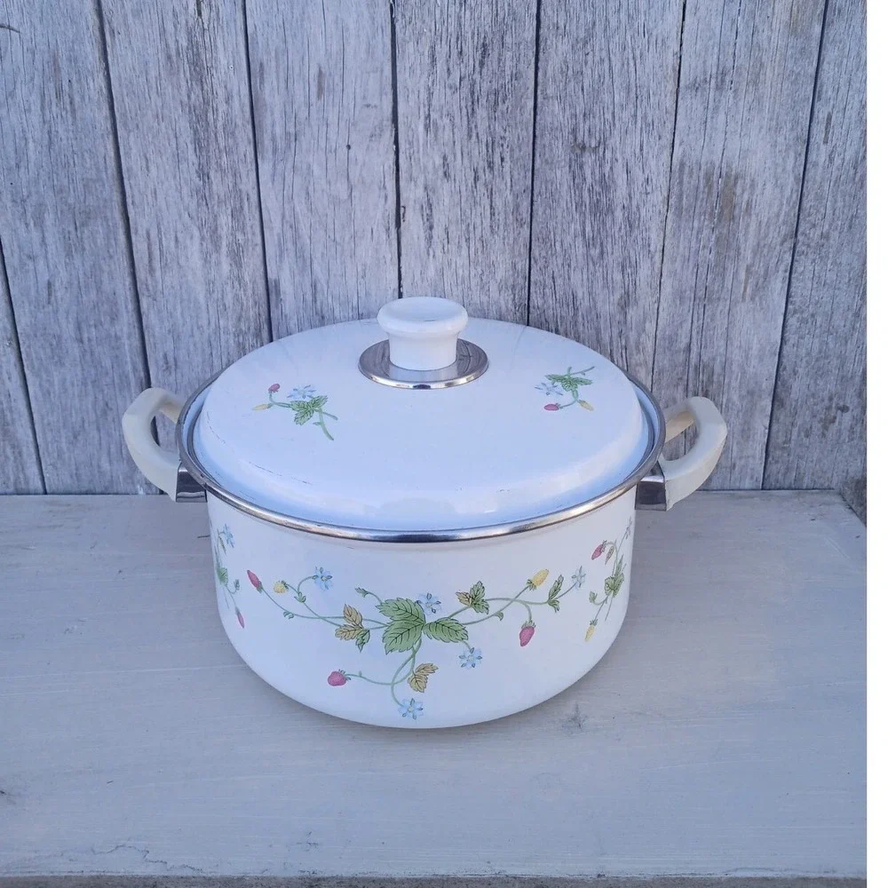 Vintage Enamel Strawberry Cookware Set‎ White Pot and Pan Floral Pattern
